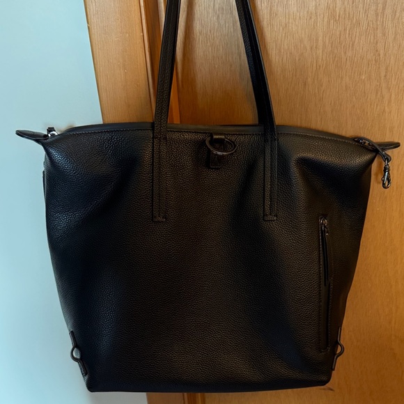 Caraa Black Leather Tote Bag - Picture 9 of 11